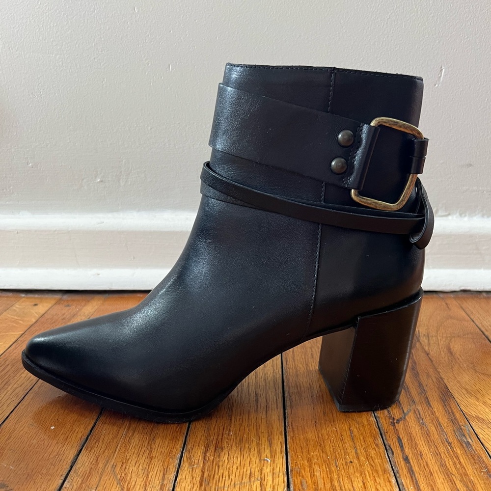 Matisse Brand Black Leather Bootie with Buckle, Size 7.5